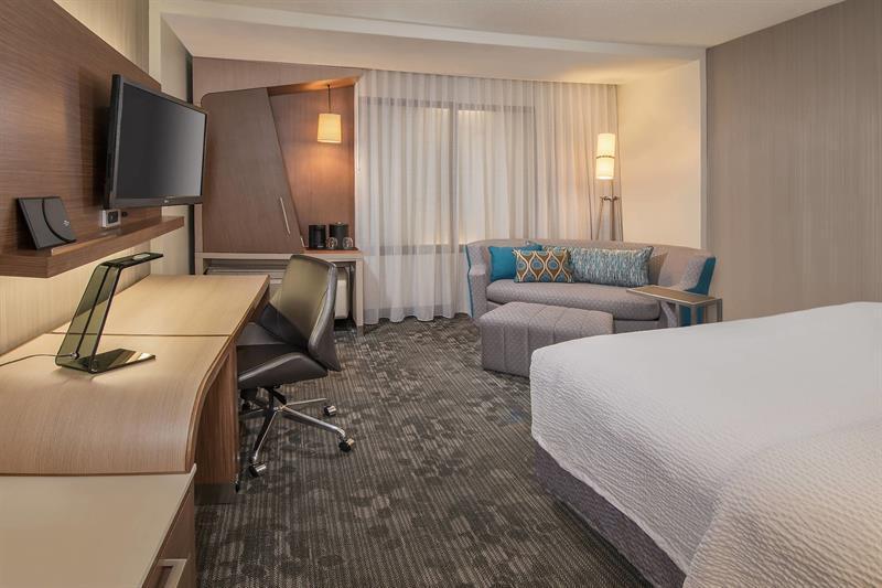 Courtyard By Marriott Tampa Northwest/Veterans Expressway Hotel West Chase Exterior photo
