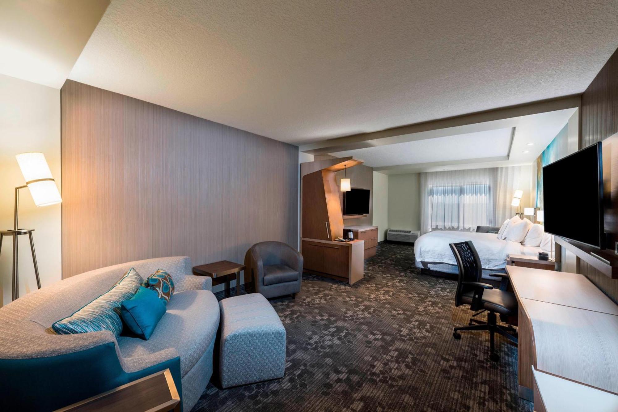 Courtyard By Marriott Tampa Northwest/Veterans Expressway Hotel West Chase Exterior photo