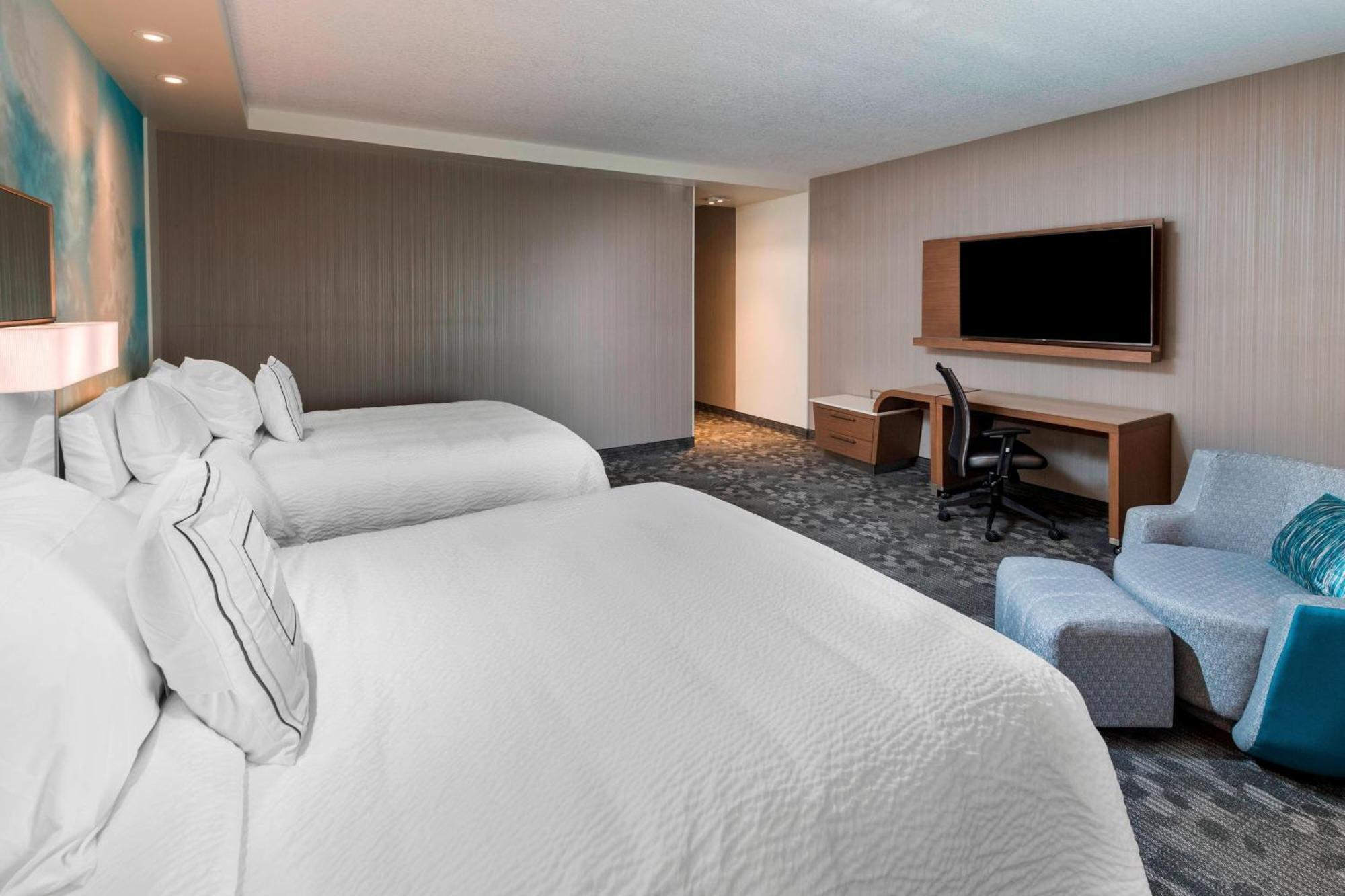 Courtyard By Marriott Tampa Northwest/Veterans Expressway Hotel West Chase Exterior photo