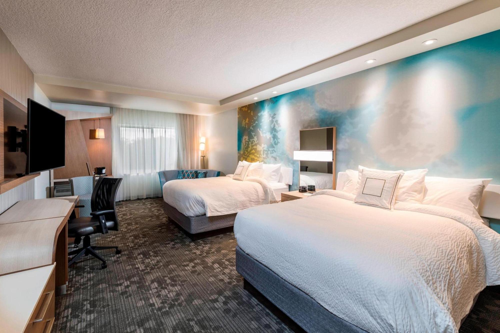 Courtyard By Marriott Tampa Northwest/Veterans Expressway Hotel West Chase Exterior photo