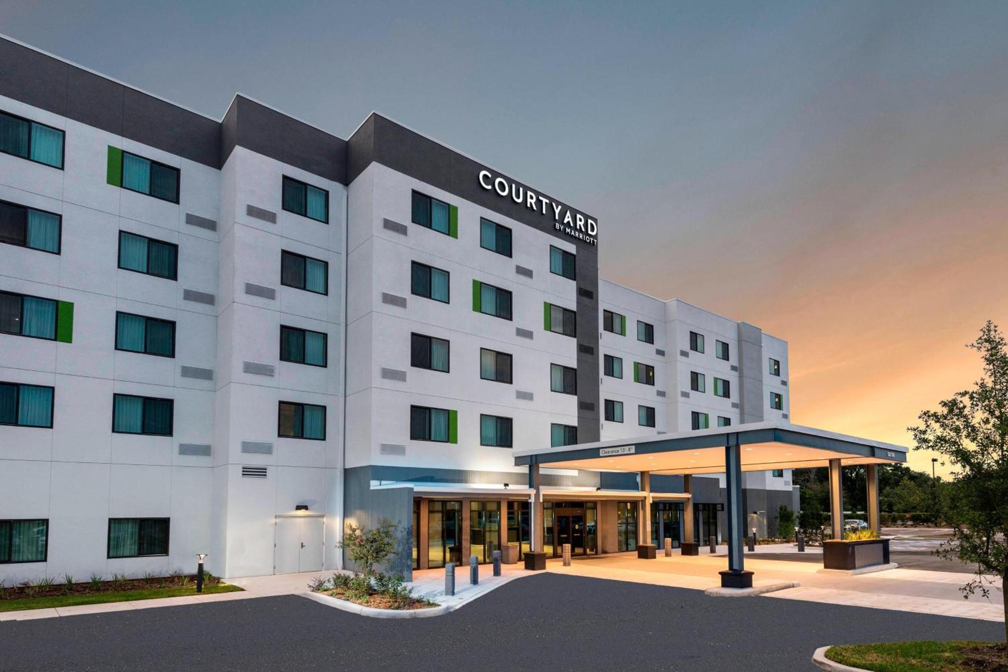 Courtyard By Marriott Tampa Northwest/Veterans Expressway Hotel West Chase Exterior photo